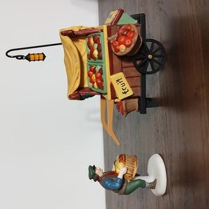 Department 56 the heritage Village Collection Chelsea market fruit monger & cart